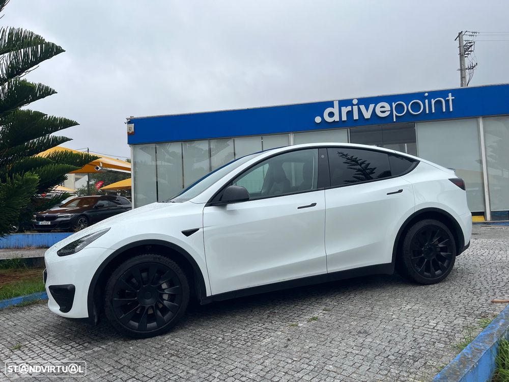 Tesla Model Y Standard - 18