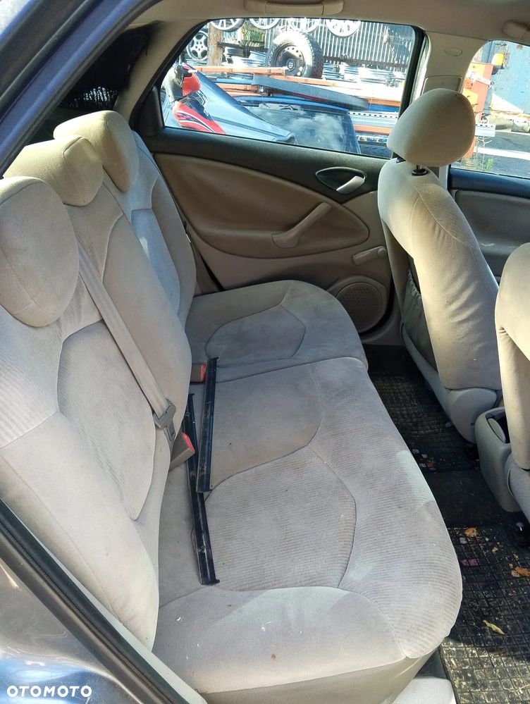 Citroen C5 I przed Lift (01-04r.) 1.8B 115KM. Silnik 6FZ EW7J4 Skrzynia 20DL29 lakier EYT.Cały na części. GWARANCJA !!! Przód Tył Zestaw Komplet Drzwi Klapa Zderzak Błotnik Maska Grill Atrapa Szyba Pas Lampa Lusterko Boczki Fotel Kanapa Kokpit Deska Rozdzielcza Przełącznik Włącznik Sterownik Przewody Wiązka Instalacja Moduł Komputer Czujnik Listwa Pompa Alternator Wtryski Głowica Rozrusznik Kompresor Sprzęgło Dwumas Silnik Skrzynia ABS Klimatyzacji Paliwa Wspomagania Kolektor Turbina Przepustnica Zawór Chłodnica Koło Hak Belka Sanki Zawieszenie Mcpherson Półoś Amortyzator Wydech Tłumik Zacisk Most - 9