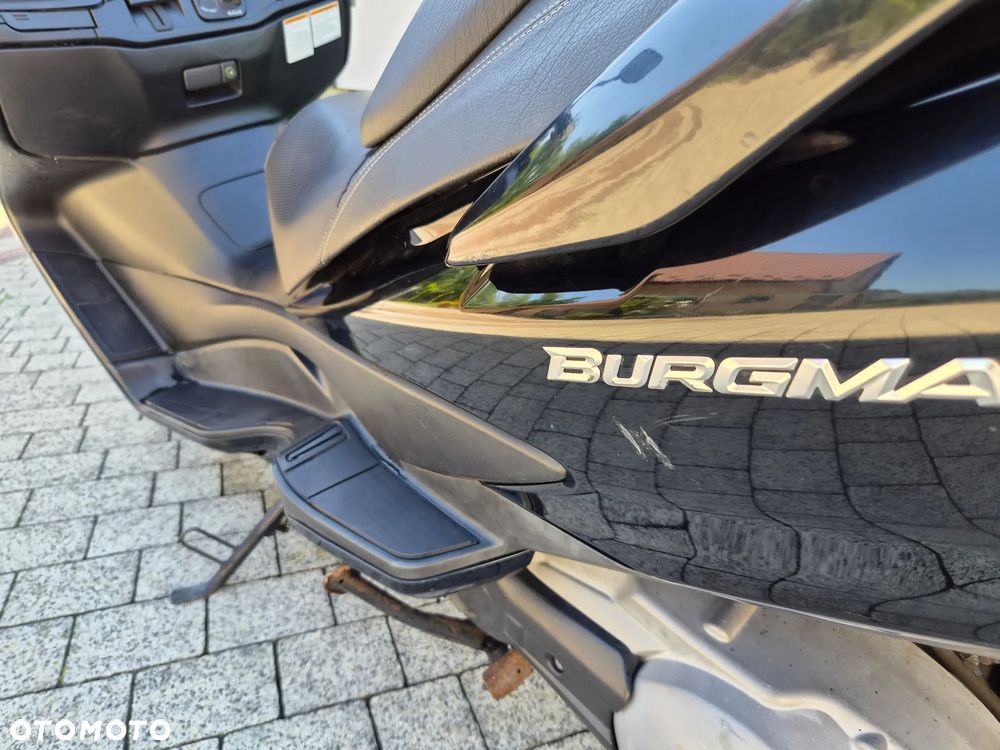 Suzuki Burgman - 10
