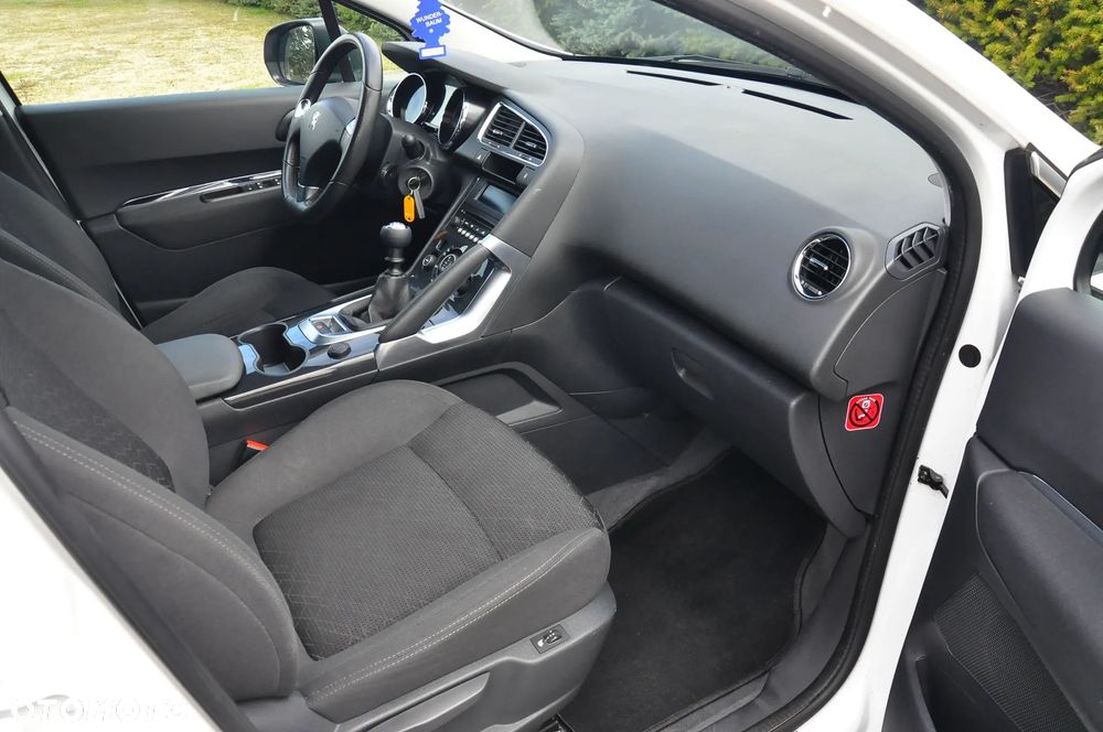 Peugeot 3008 1.6 BlueHDi Style S&S - 31