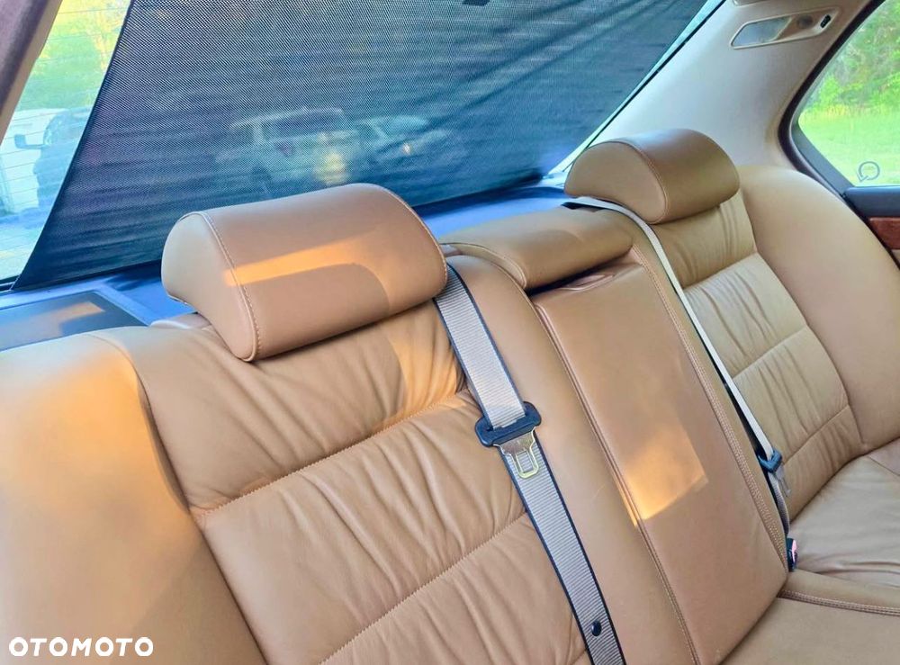 BMW Seria 7 750iL - 10