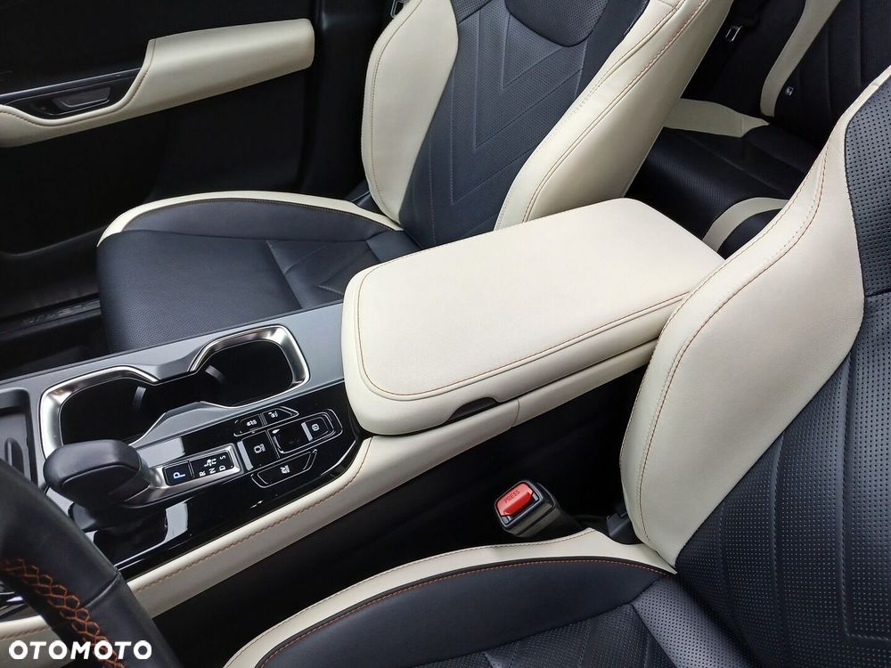 Lexus NX 350h Omotenashi AWD - 29