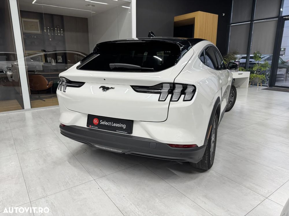Ford Mustang Mach-E - 2