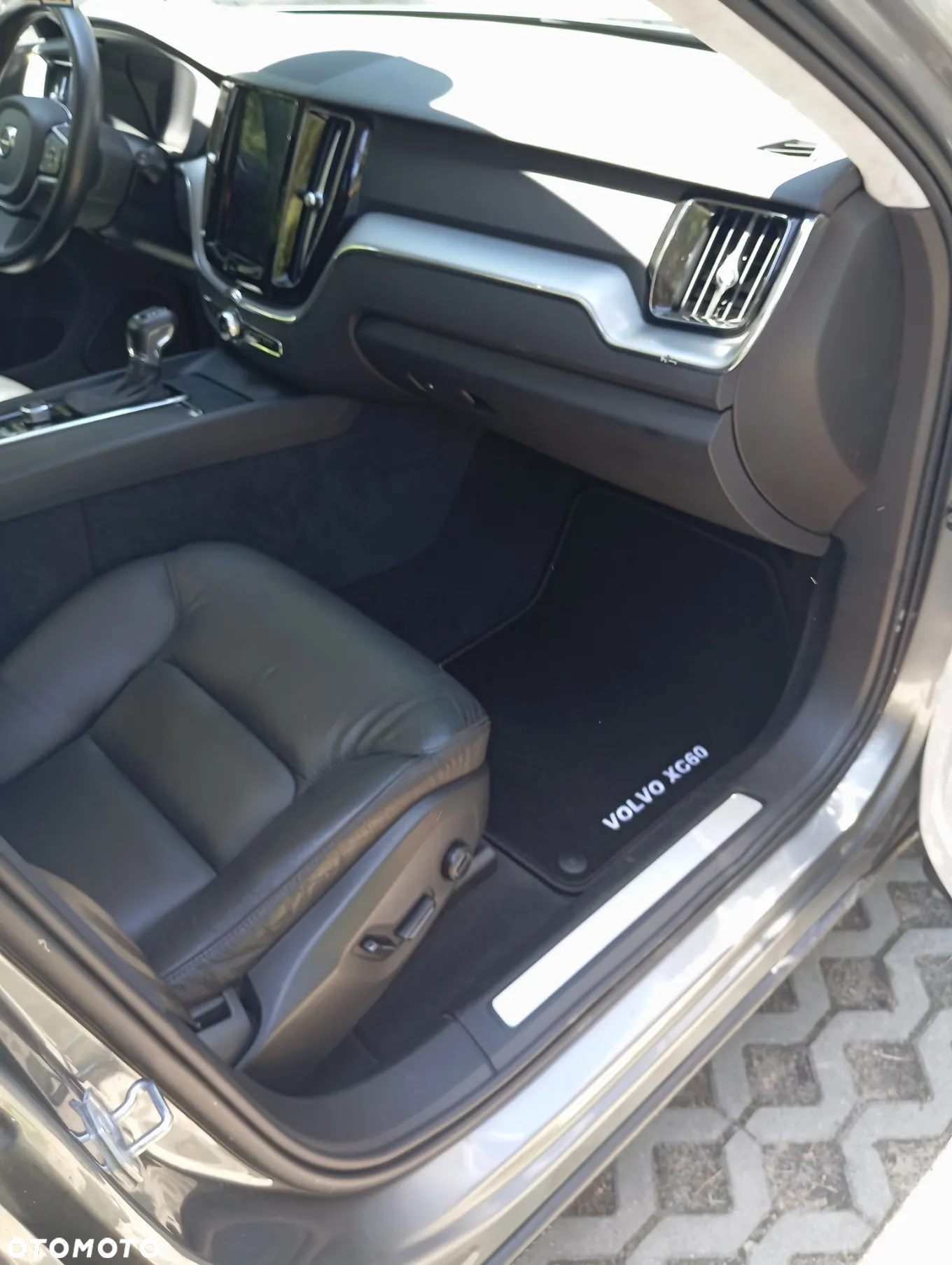 Volvo XC 60 T5 Geartronic Momentum Pro - 11