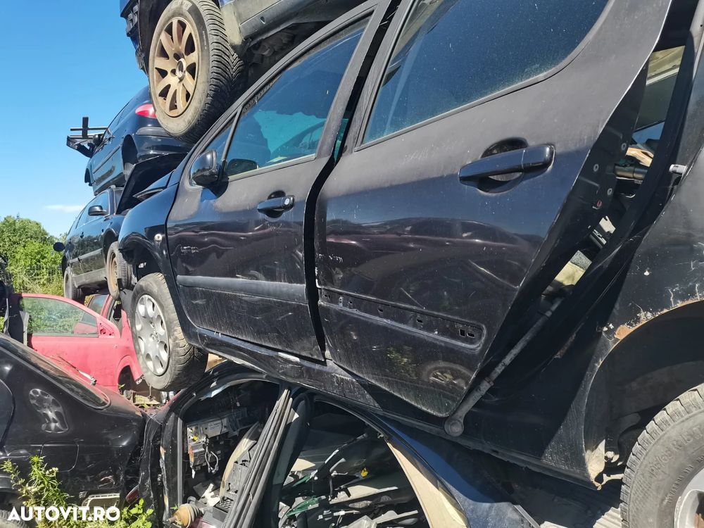 Dezmembrez Peugeot 307 HDI - 2