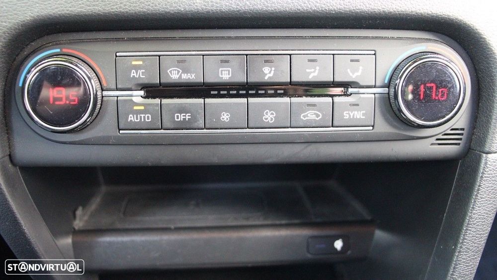 Kia XCeed 1.4 T-GDI Tech+SRF 7DCT - 36