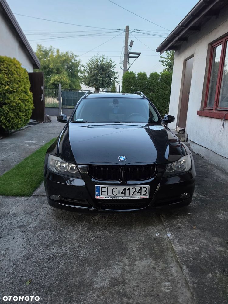 BMW Seria 3 318d - 1