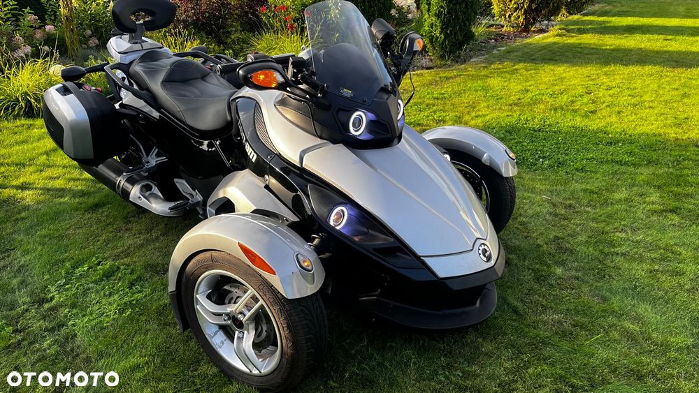 Can-Am Spyder - 4
