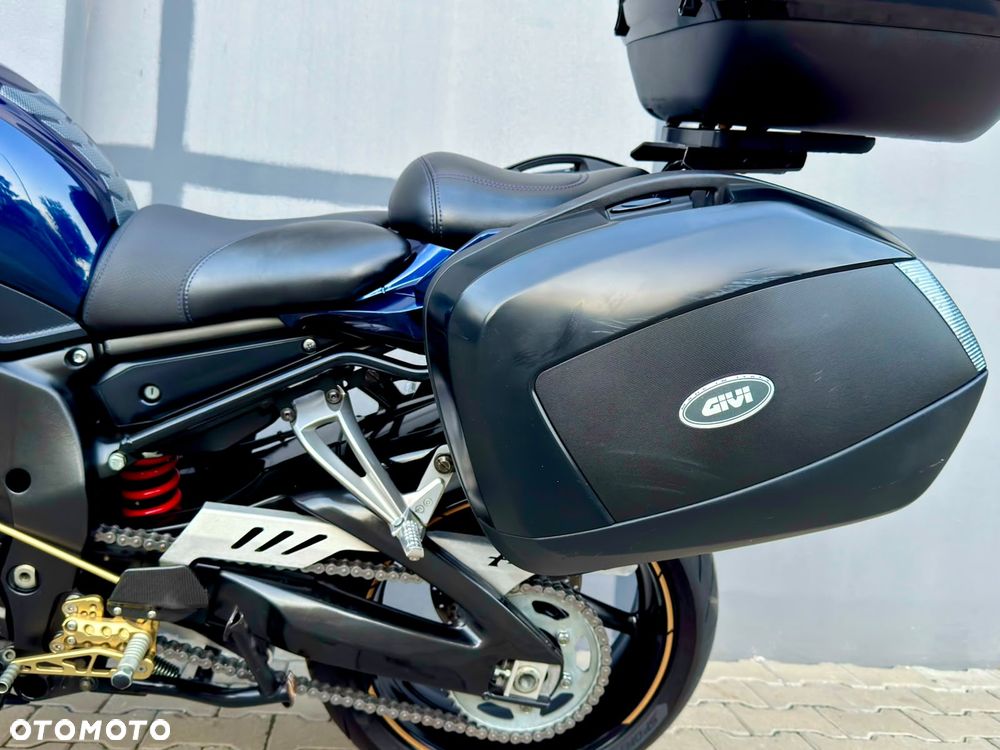 Yamaha FZ - 17