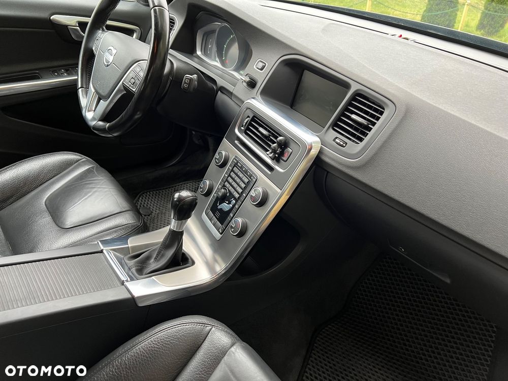 Volvo V60 D2 Summum - 7