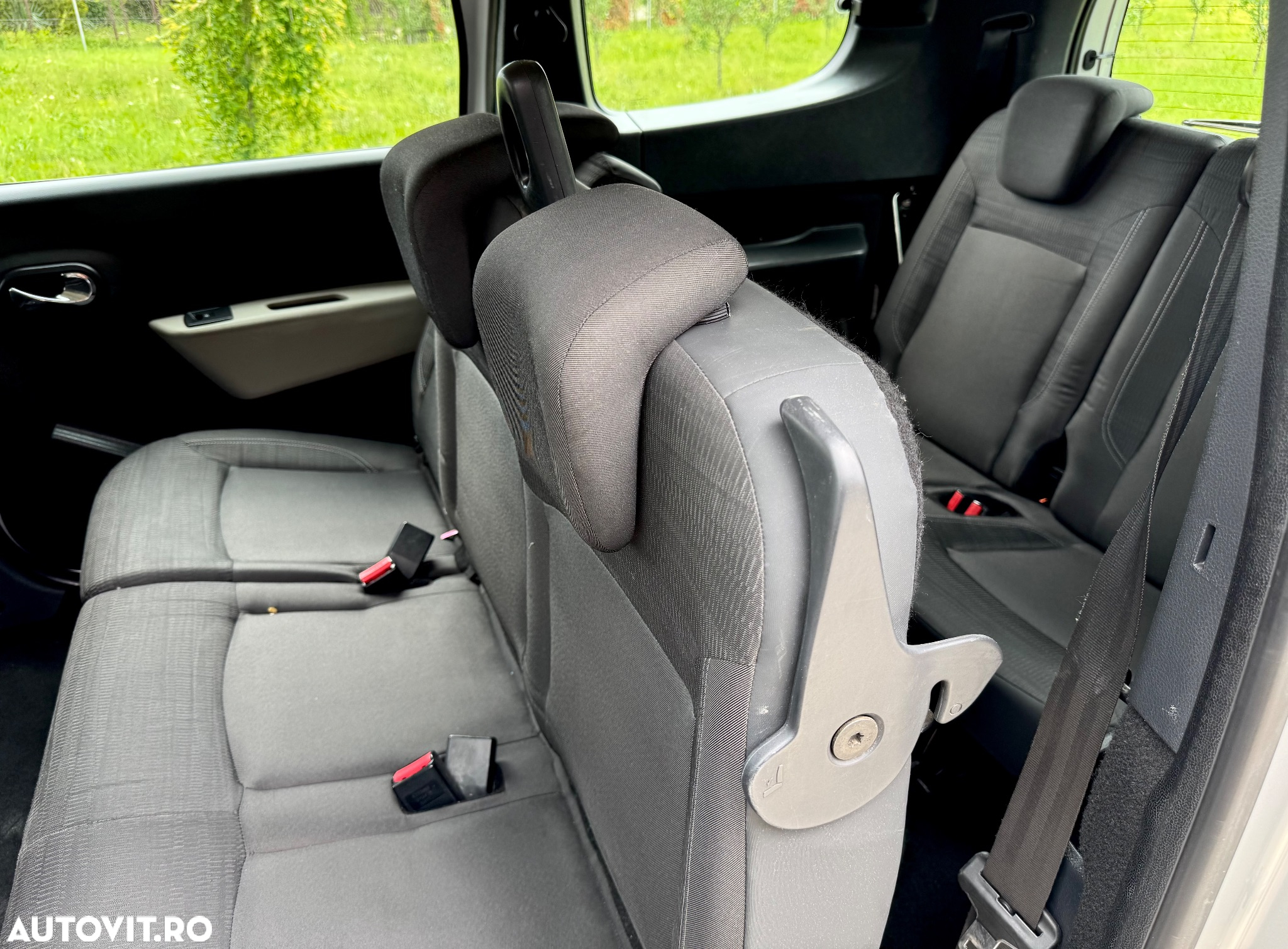Dacia Lodgy 1.6 MPI 85 Celebration - 15