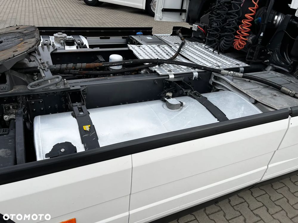 Volvo FH 460 HYDRAULIKA SPROWADZONY Z FRANCJI SERWISOWANY LODÓWKA KLIMA POSTOJOWA - 11