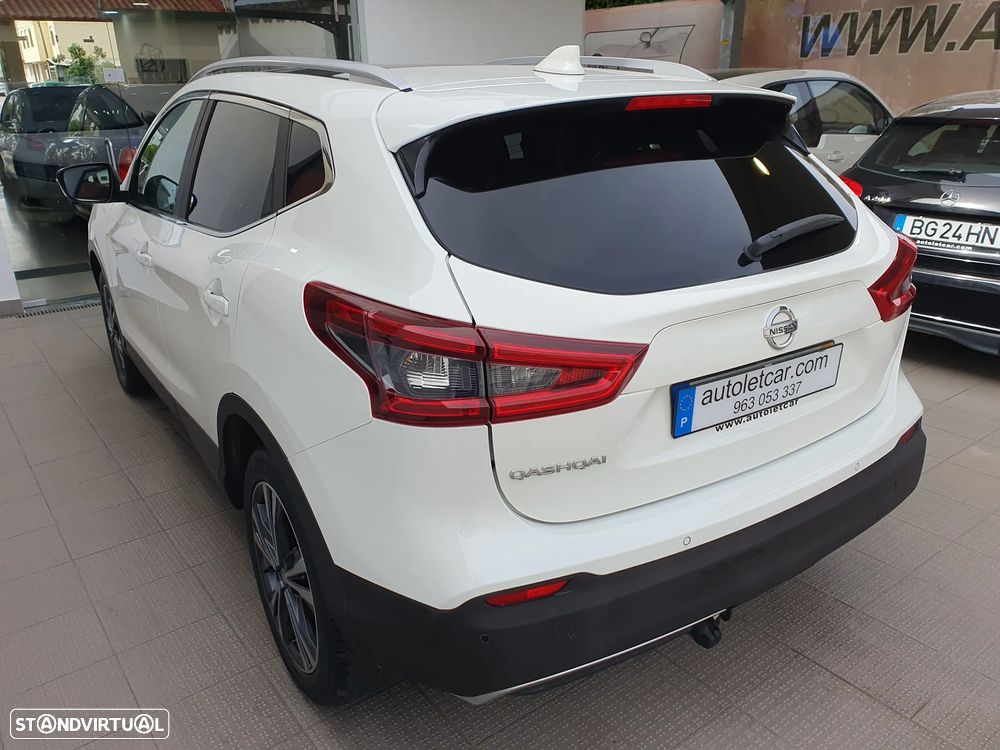 Nissan Qashqai 1.5 dCi N-Connecta - 6