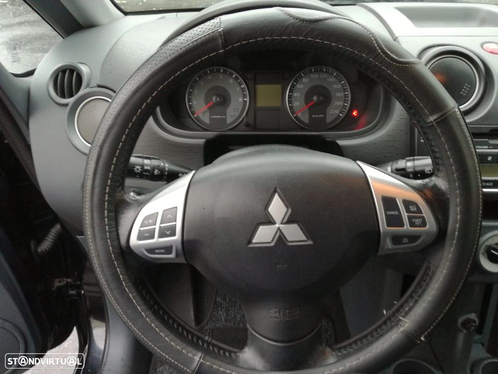 Mitsubishi Colt - 17