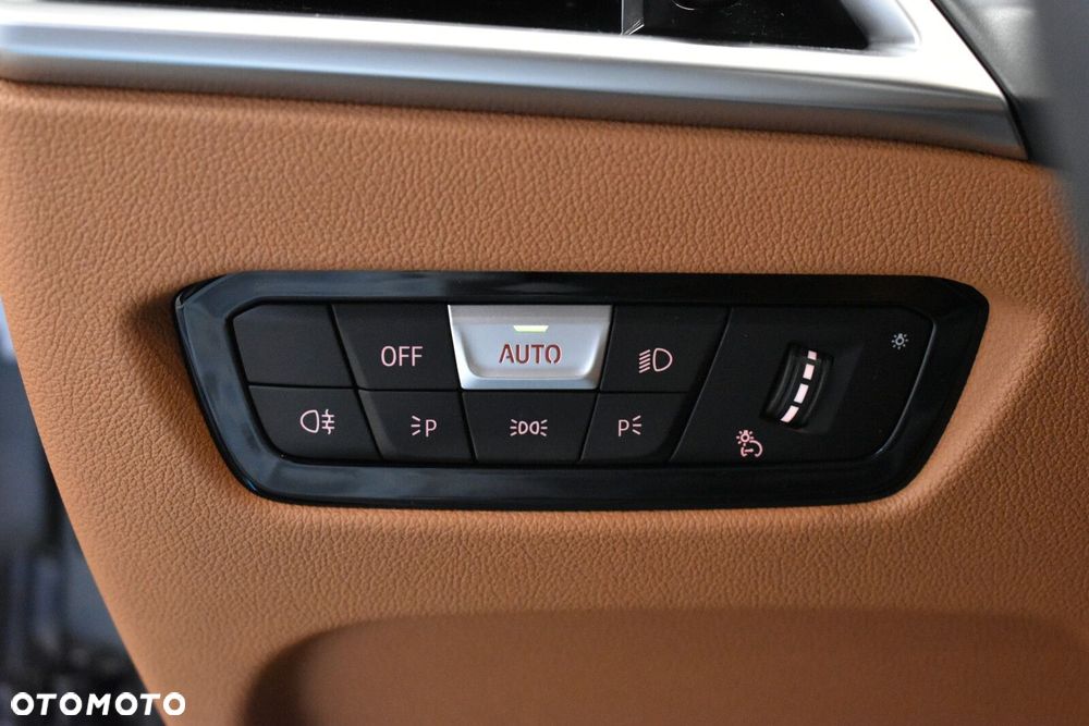 BMW Seria 3 - 14