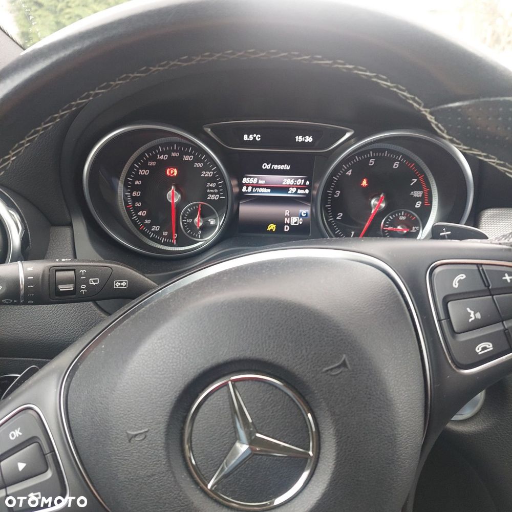 Mercedes-Benz GLA 200 7G-DCT Urban - 8
