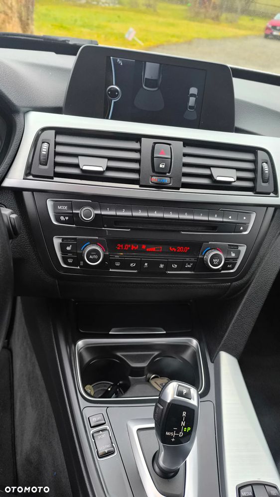 BMW 3GT 318d Modern Line - 23