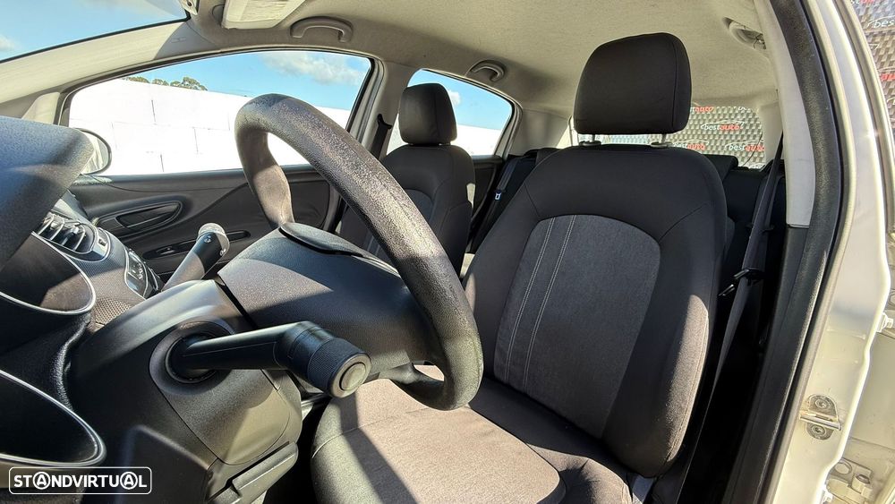 Fiat Punto 1.2 Young S&S - 15