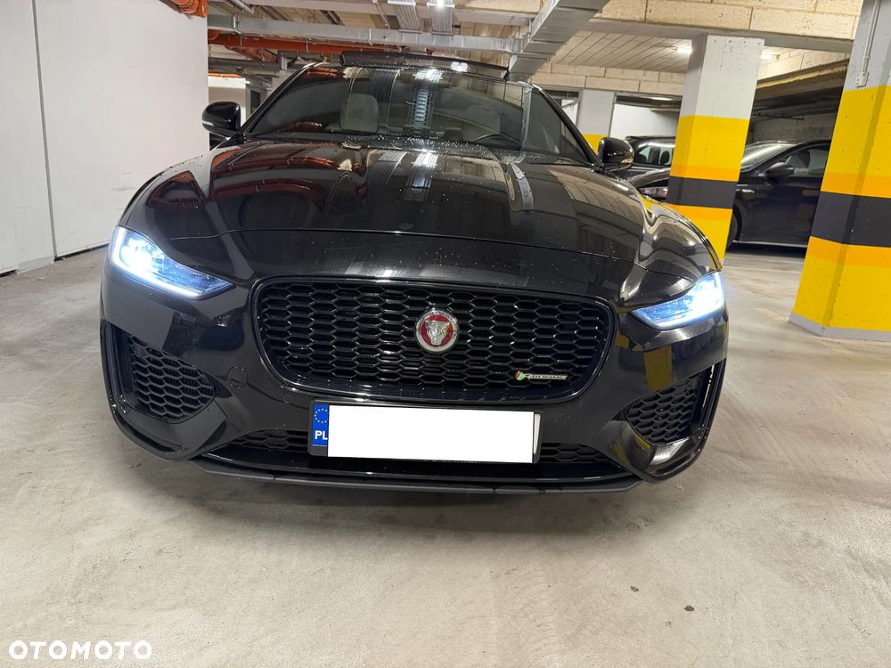 Jaguar XE 2.0 P250 R-Dynamic S - 3