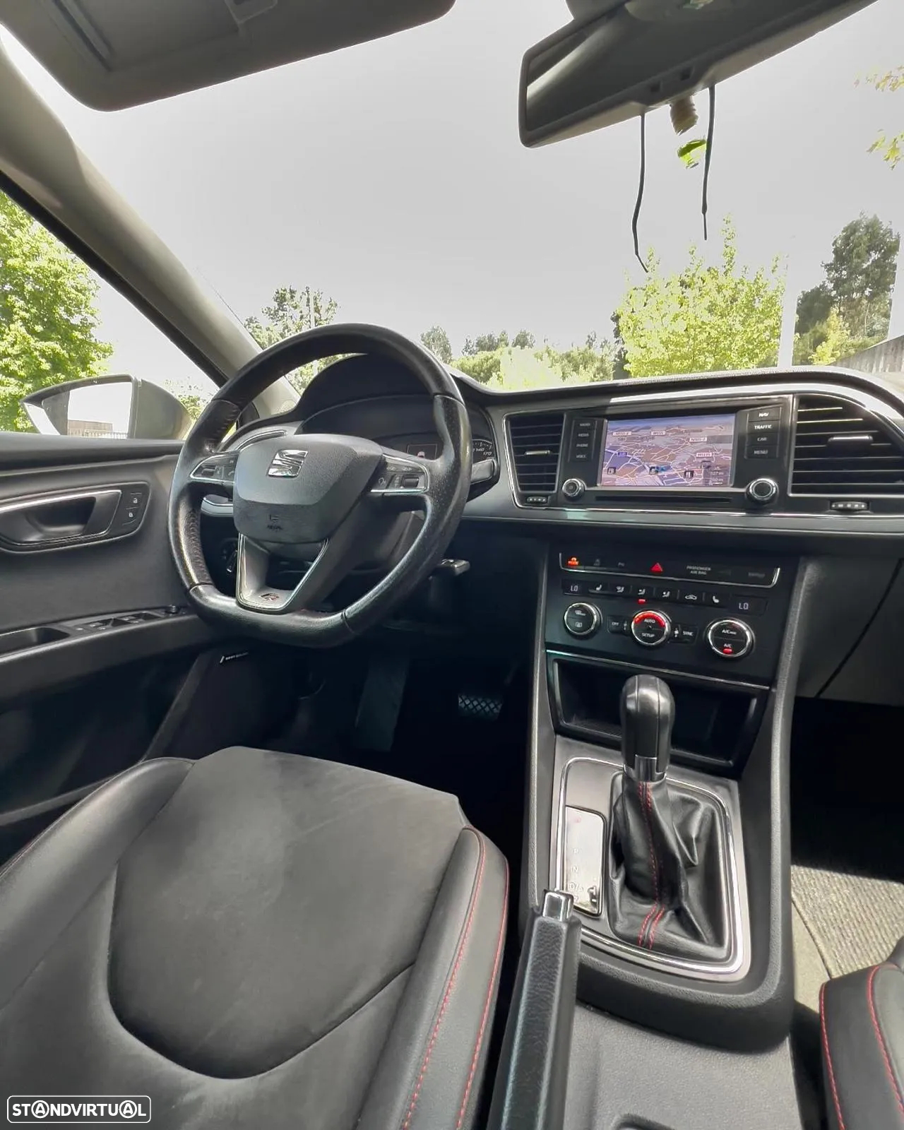 SEAT Leon ST 2.0 TDI DPF DSG FR - 9