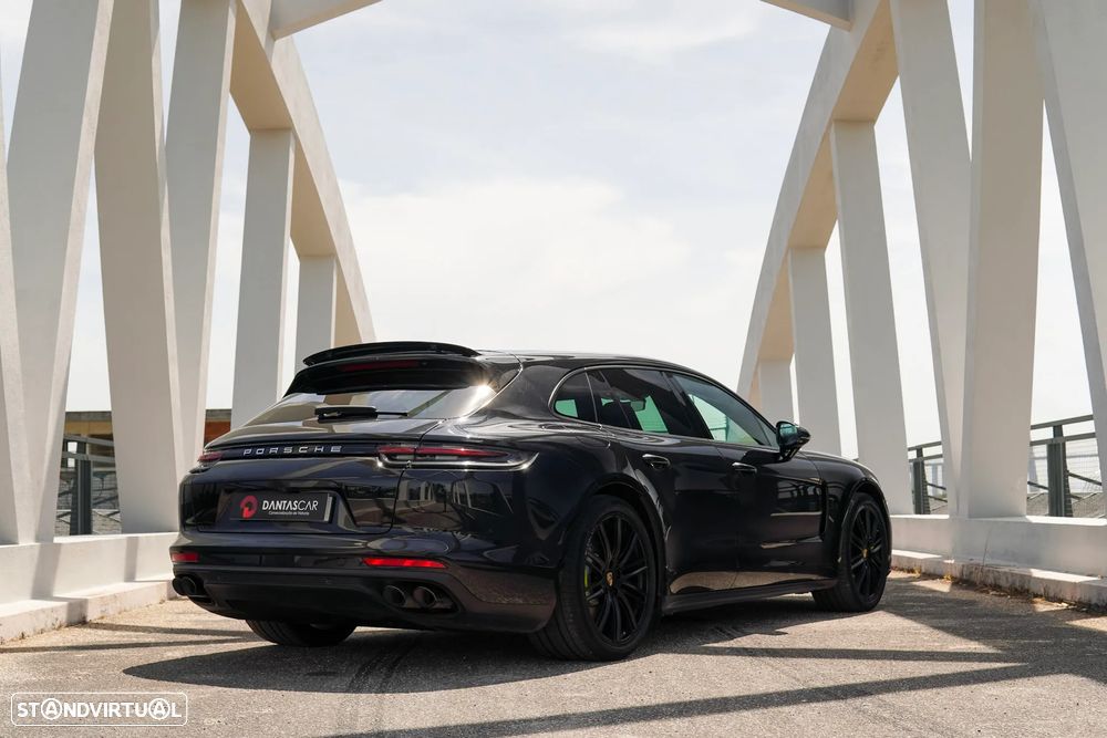 Porsche Panamera 4 E-Hybrid 10 Years Edition - 5