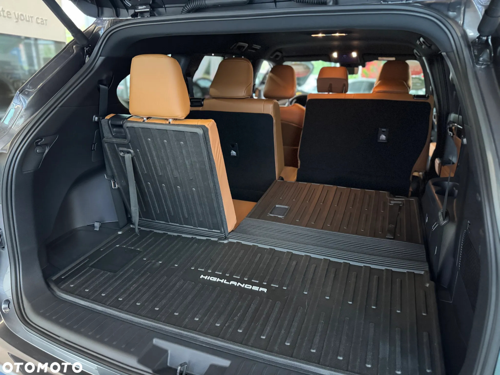 Toyota Highlander 2.5 Hybrid Executive - 28