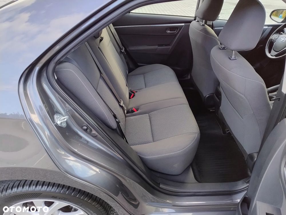 Toyota Corolla 1.6 Comfort - 12