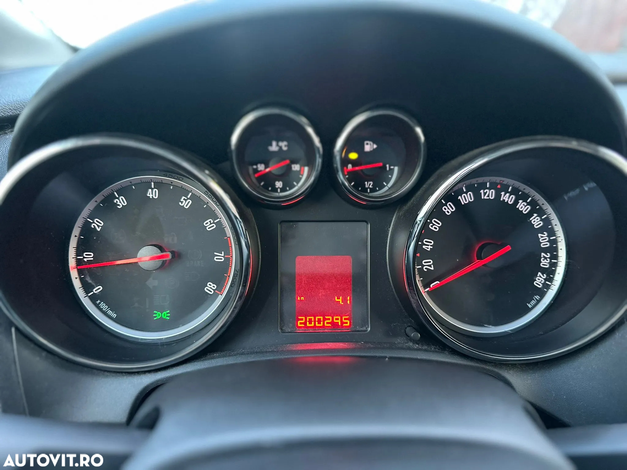 Opel Astra 1.4 150 Jahre - 7