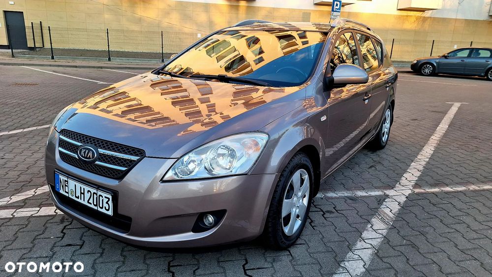 Kia Ceed 1.4 CVVT LX Basis - 2