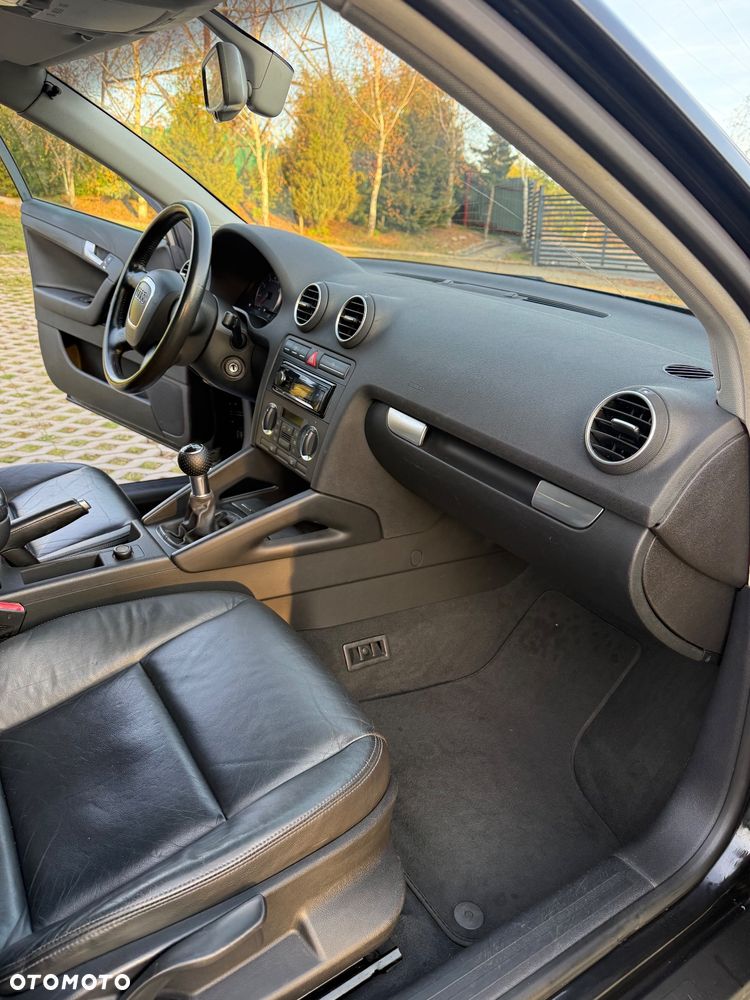 Audi A3 Sportback 1.6 Attraction - 17