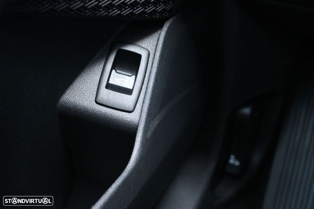 BMW X1 xDrive25e Pack Desportivo M - 33