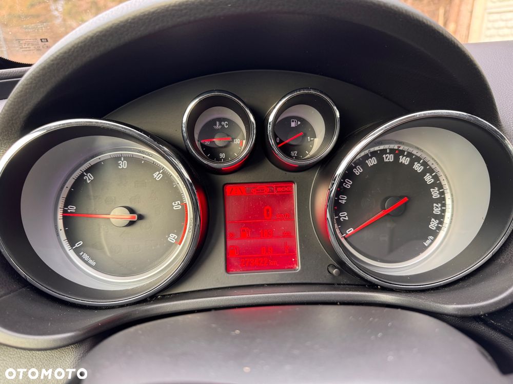 Opel Insignia 2.0 CDTI - 12