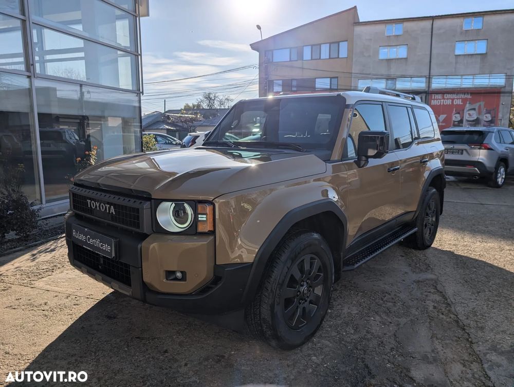 Toyota Land Cruiser - 4