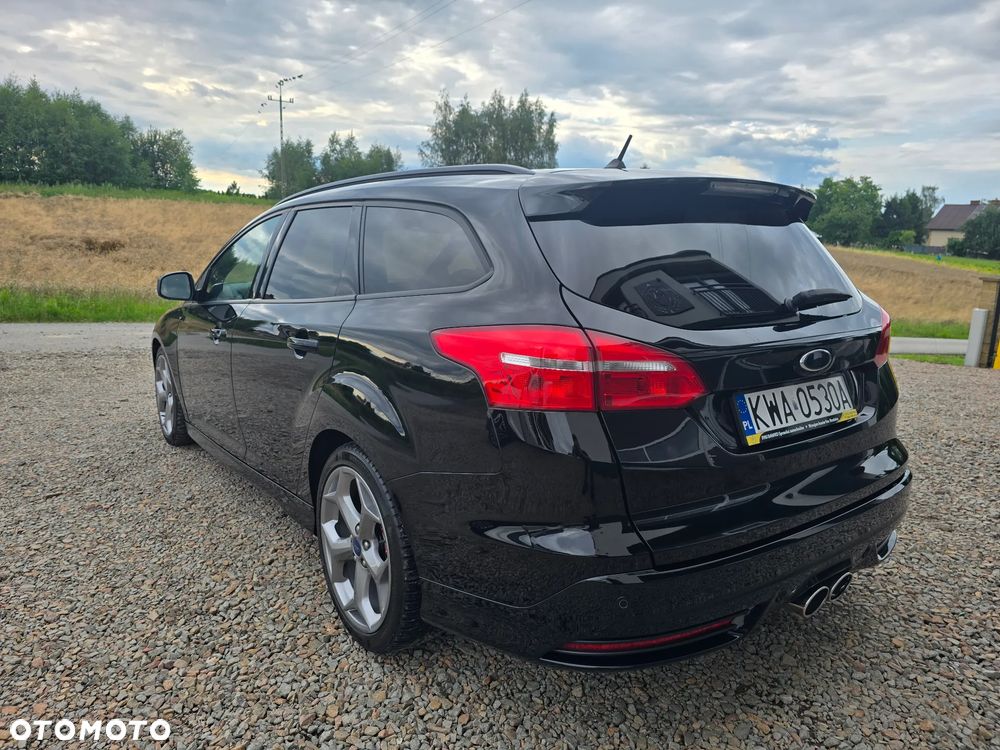 Ford Focus - 8
