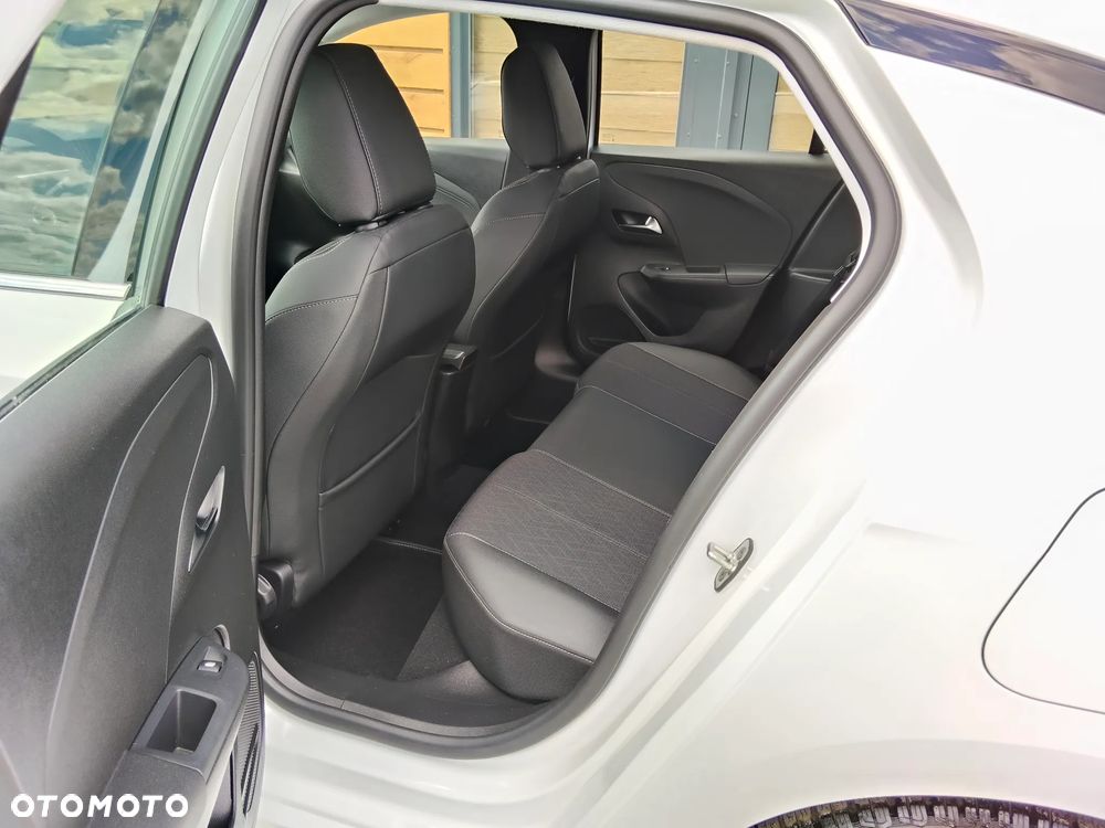 Opel Corsa 1.2 Elegance S&S - 24