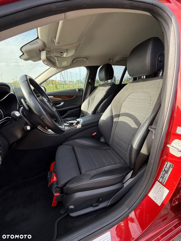 Mercedes-Benz Klasa C 200 4-Matic 7G-TRONIC - 9