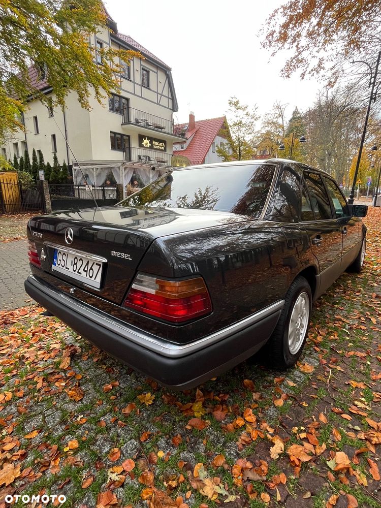 Mercedes-Benz W124 (1984-1993) - 19