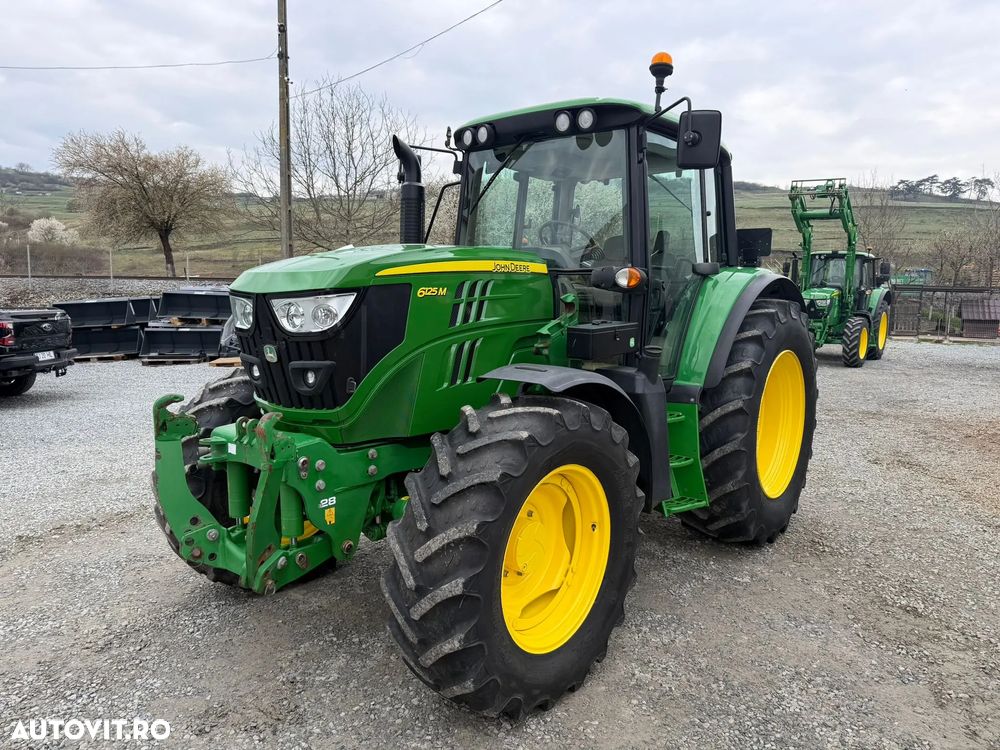 John Deere 6125 M - 1