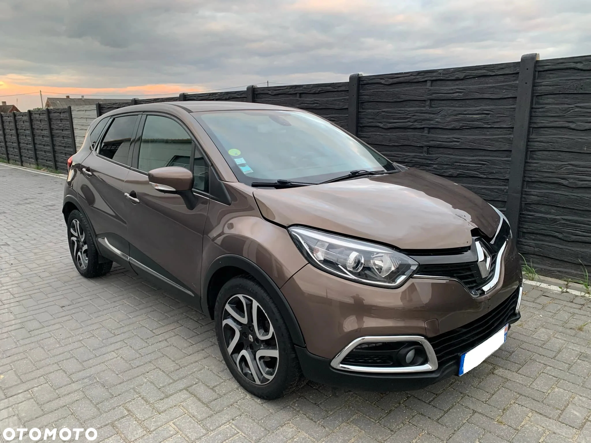 Renault Captur 1.5 dCi Energy Intens - 4
