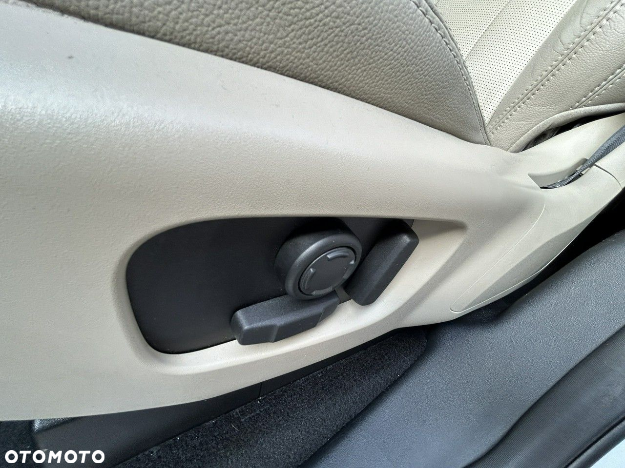 Land Rover Discovery V 3.0 Si6 HSE Luxury - 30