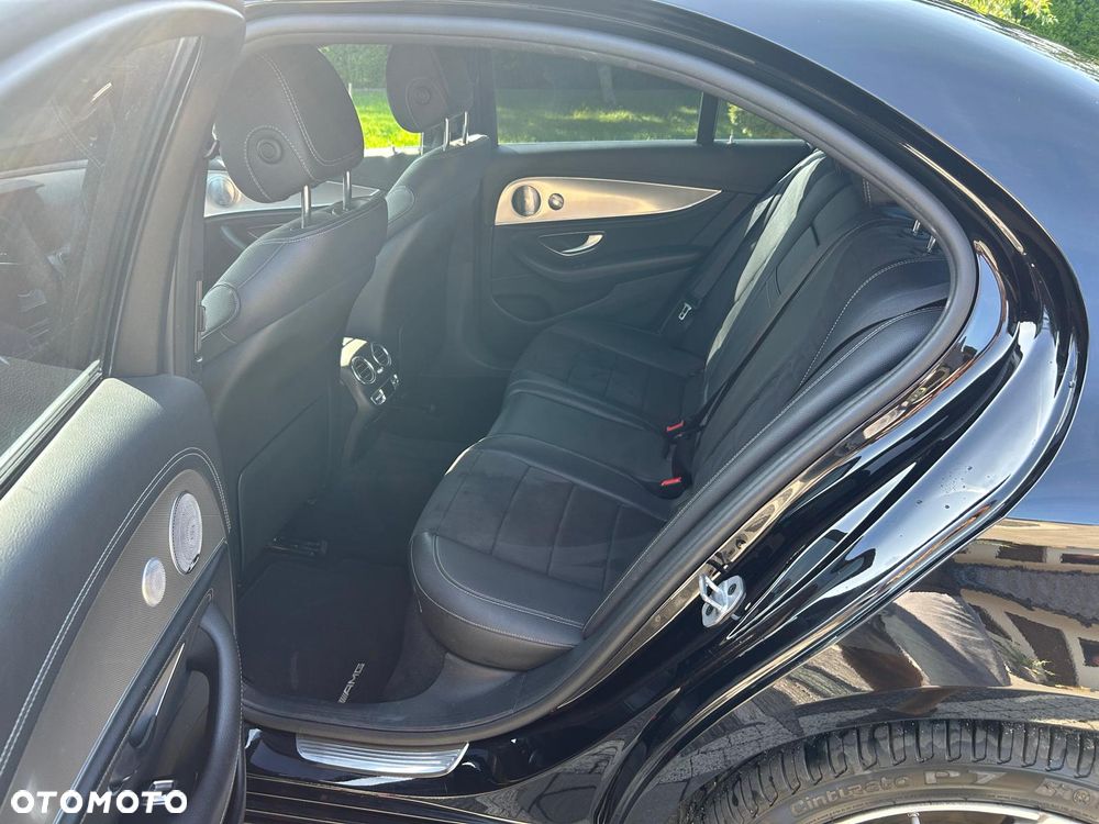 Mercedes-Benz Klasa E 220 d 4-Matic 9G-TRONIC - 16