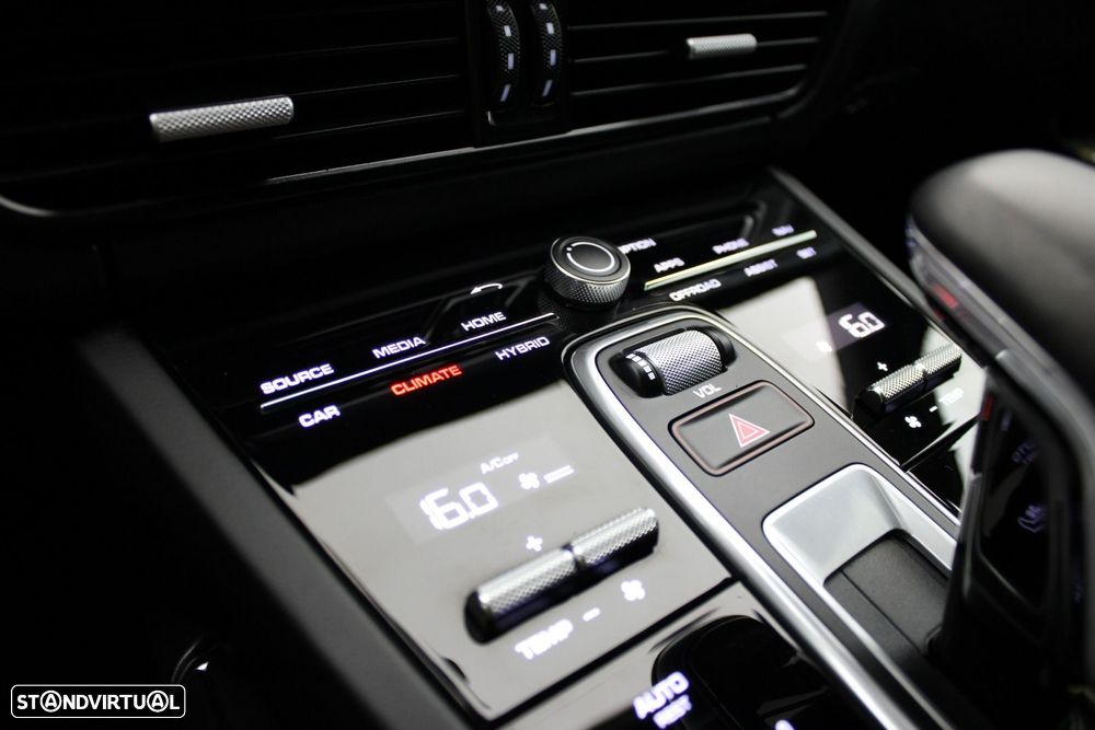 Porsche Cayenne Coupé Turbo S E-Hybrid - 27