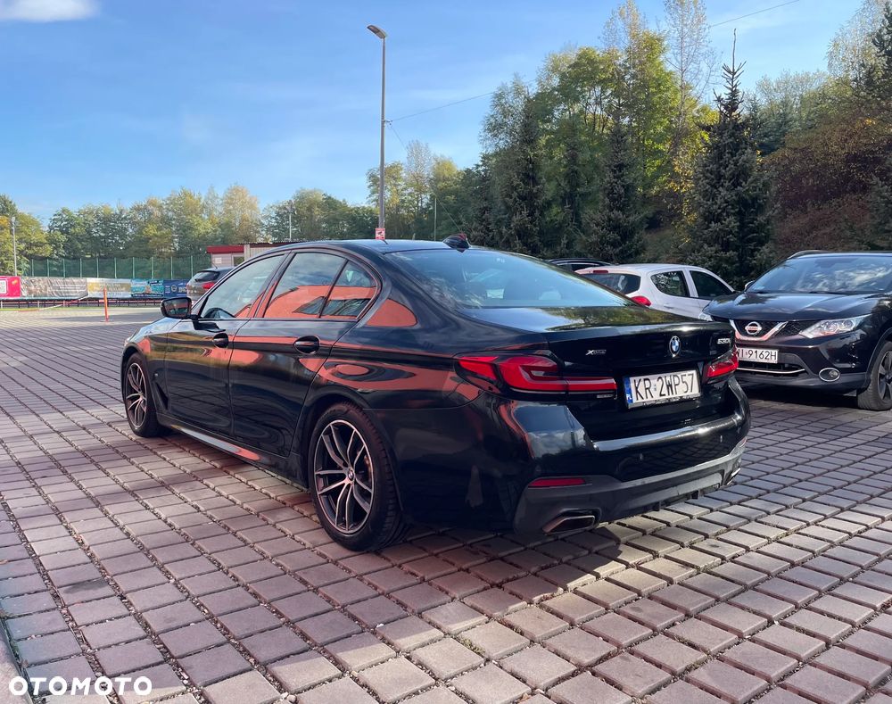 BMW Seria 5 530i xDrive mHEV M Sport sport - 5