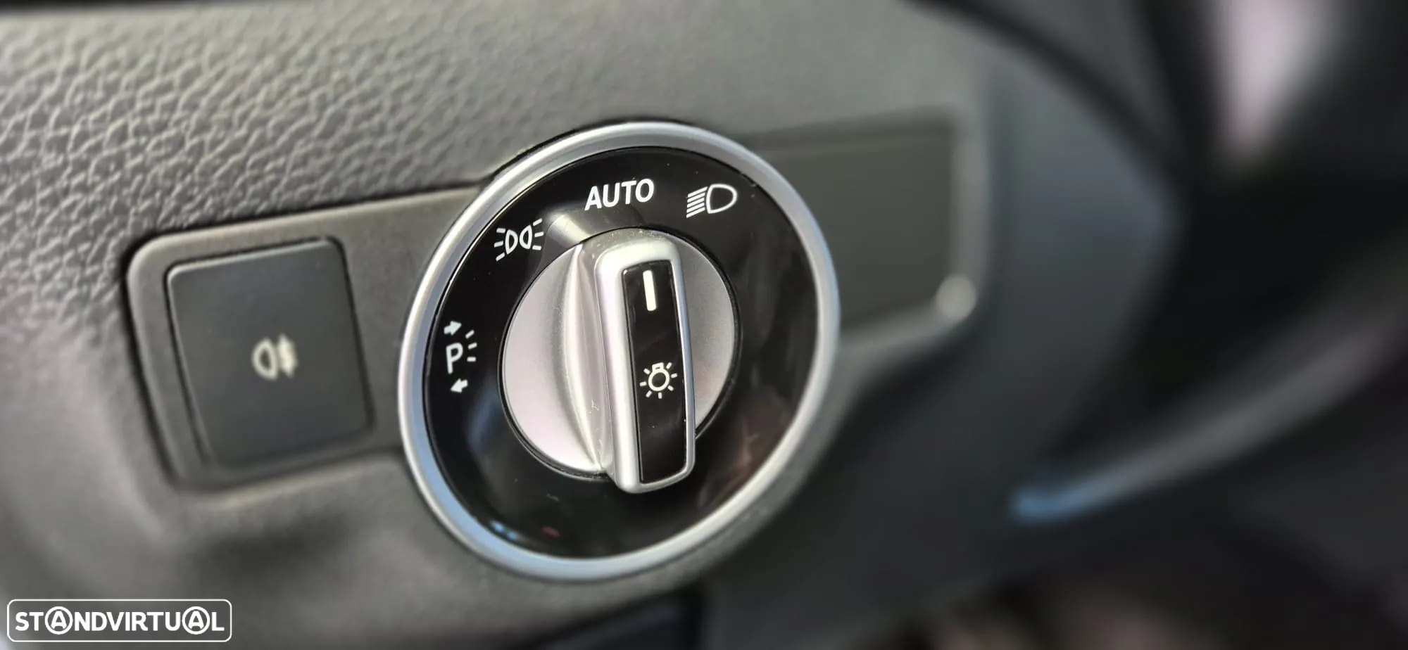 Mercedes-Benz CLA 220 CDI 7G-DCT AMG Line - 30
