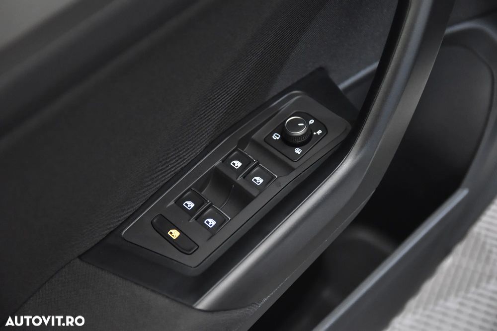 Volkswagen T-Roc - 14