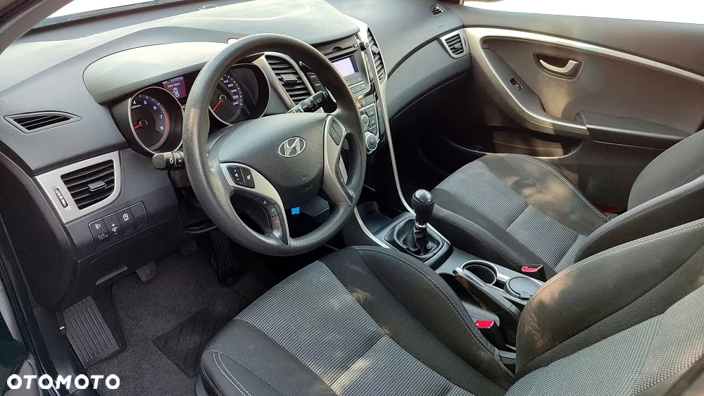 Hyundai i30 1.6 GDI Classic + - 5