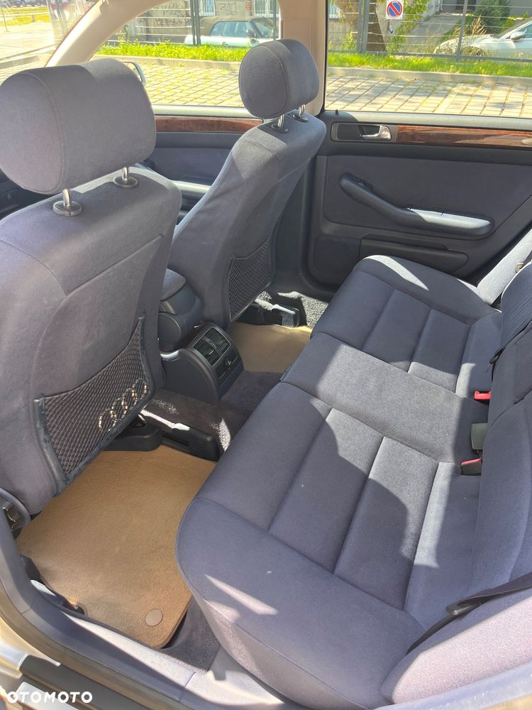 Audi A6 Avant - 11