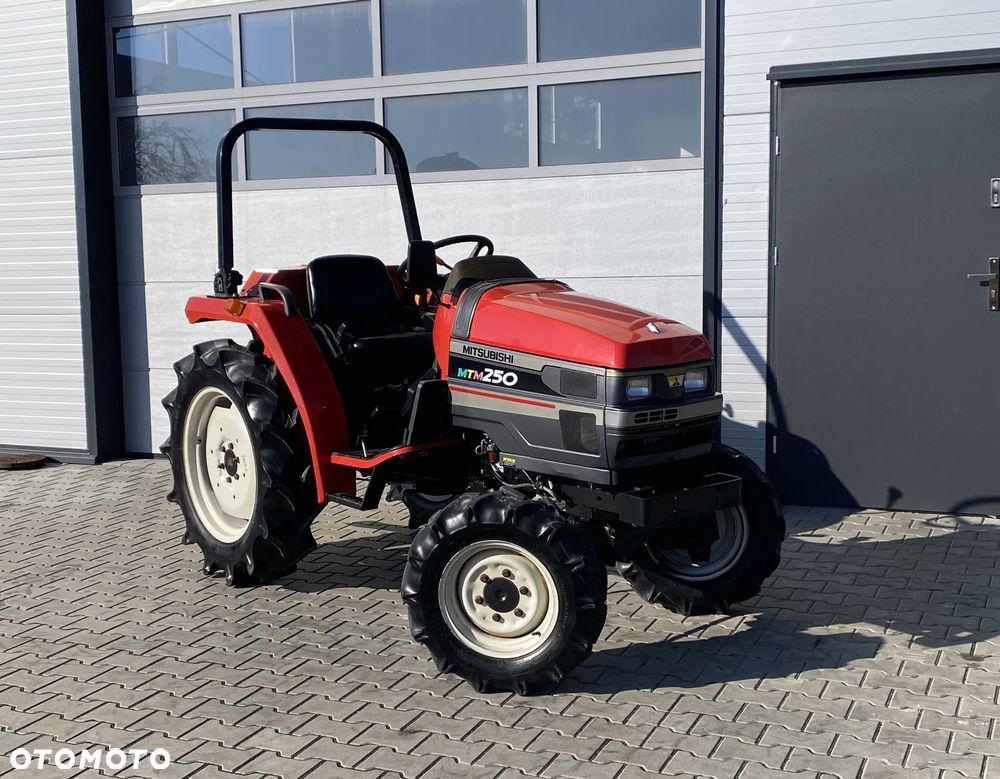 Mitsubishi MTM 250 Mini traktor Ciągnik Traktorek 4x4 Wspomaganie kierownicy - 6
