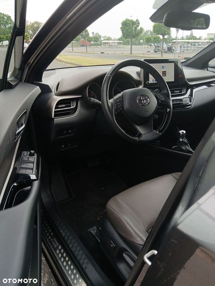 Toyota C-HR 2.0 Hybrid Executive - 14