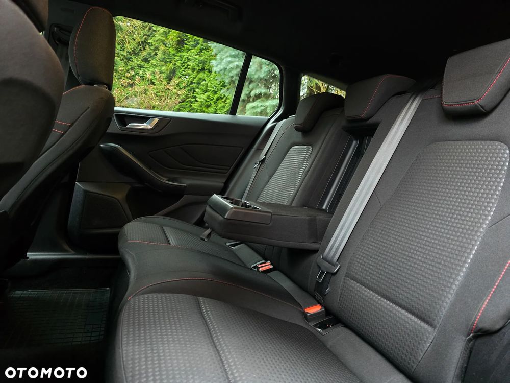 Ford Focus 1.0 EcoBoost mHEV ST-Line Style - 31